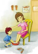 一年級下冊看圖寫話范文:幫媽媽洗腳 一年級下冊看圖寫話范文:幫媽媽洗腳